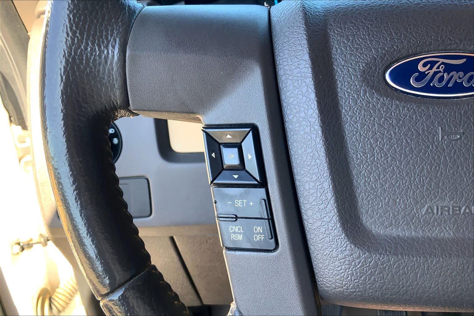 Used 2014 Oxford White Ford XLT image 23