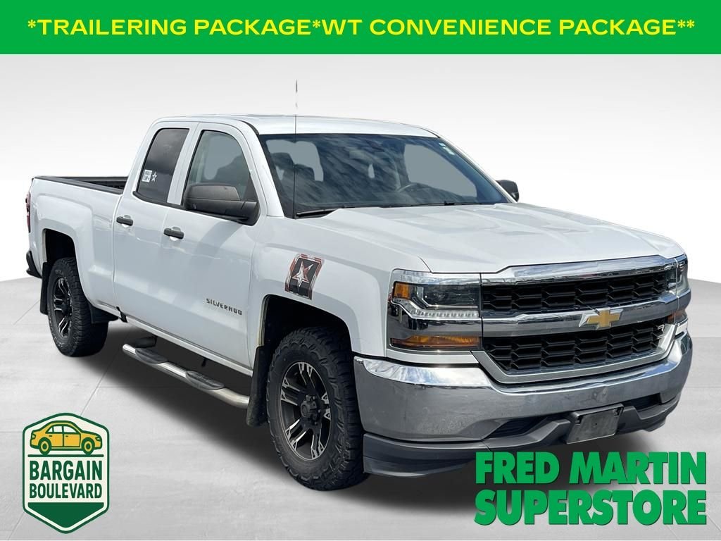 Used 2018 Summit White Chevrolet WT image 1