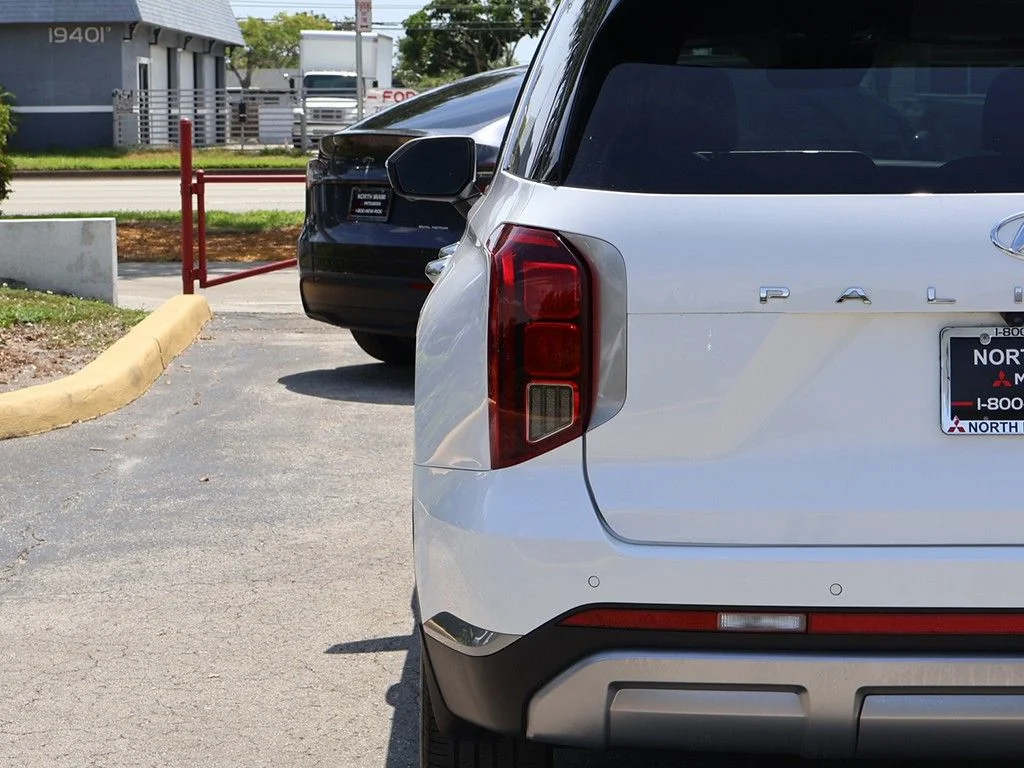 Used 2024 White Hyundai SEL image 16