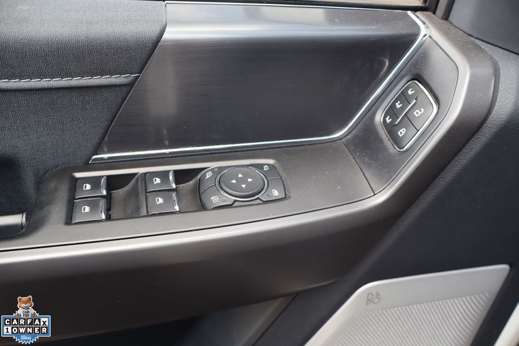 Used 2025 White Ford Lariat image 13
