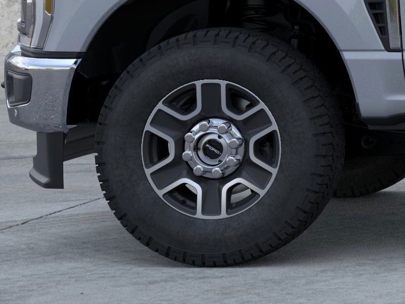 New 2026 Glacier Gray Metallic Tri-Coat Ford F-250® Lariat® image 19