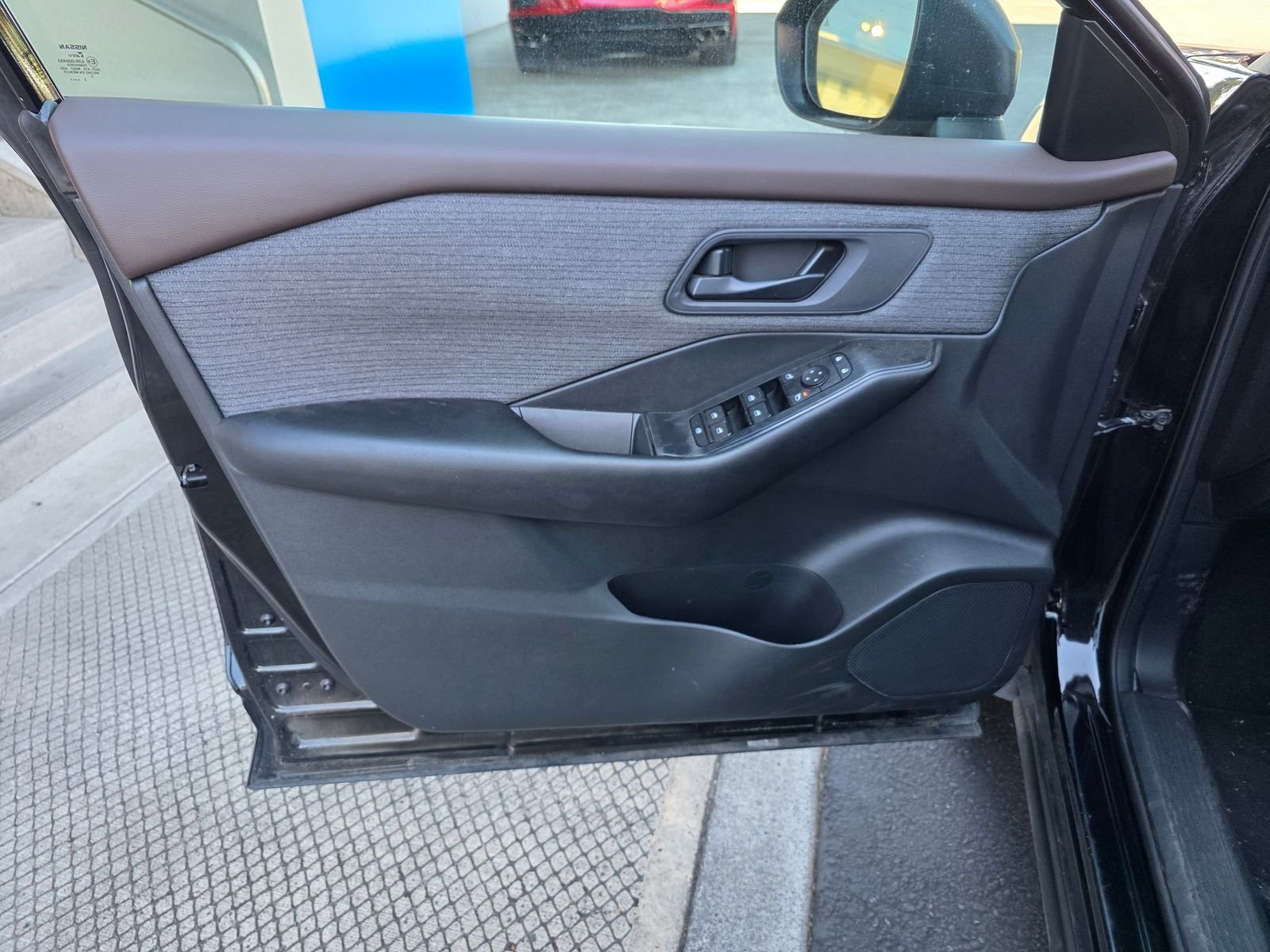 Used 2023 Super Black Nissan S image 9