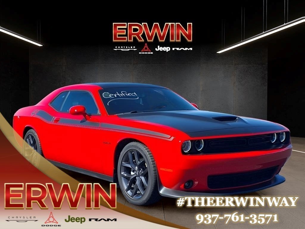 2022 Dodge Challenger R/T's photo
