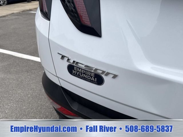 Used 2023 White Pearl Hyundai SEL image 5
