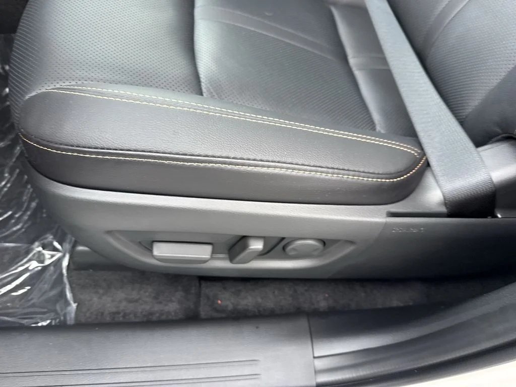 New 2026 White Mazda 3.3 Turbo Preferred AWD image 41