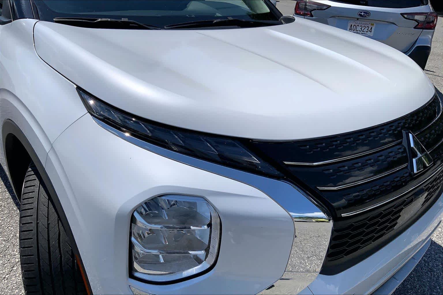 Used 2024 White Diamond Mitsubishi SE image 24