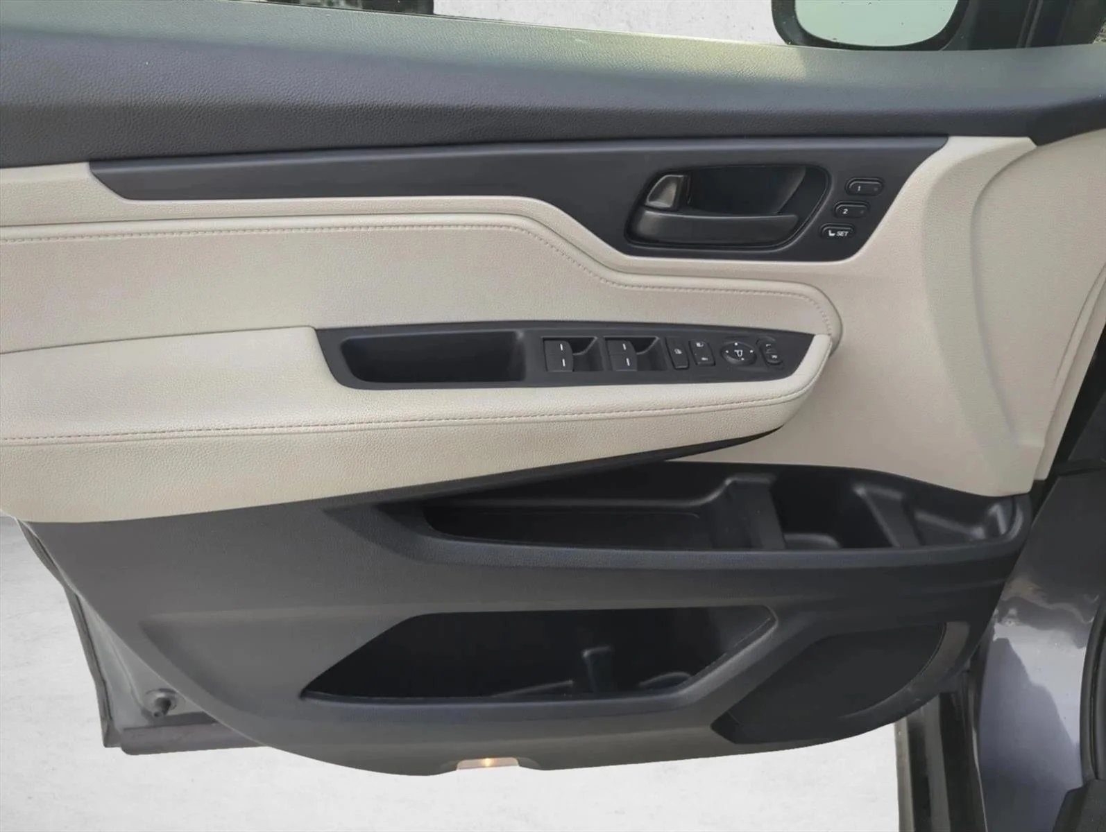 Used 2025 Gray Honda EX-L image 8