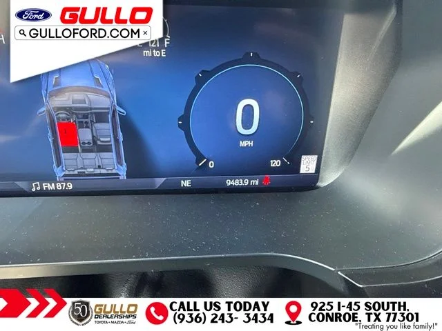Used 2025 White Metallic Ford Lariat image 7