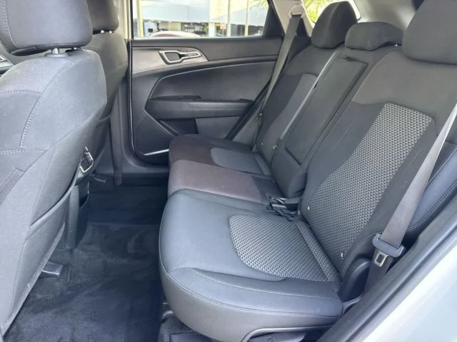 2023 Kia Sportage LX - Photo 22