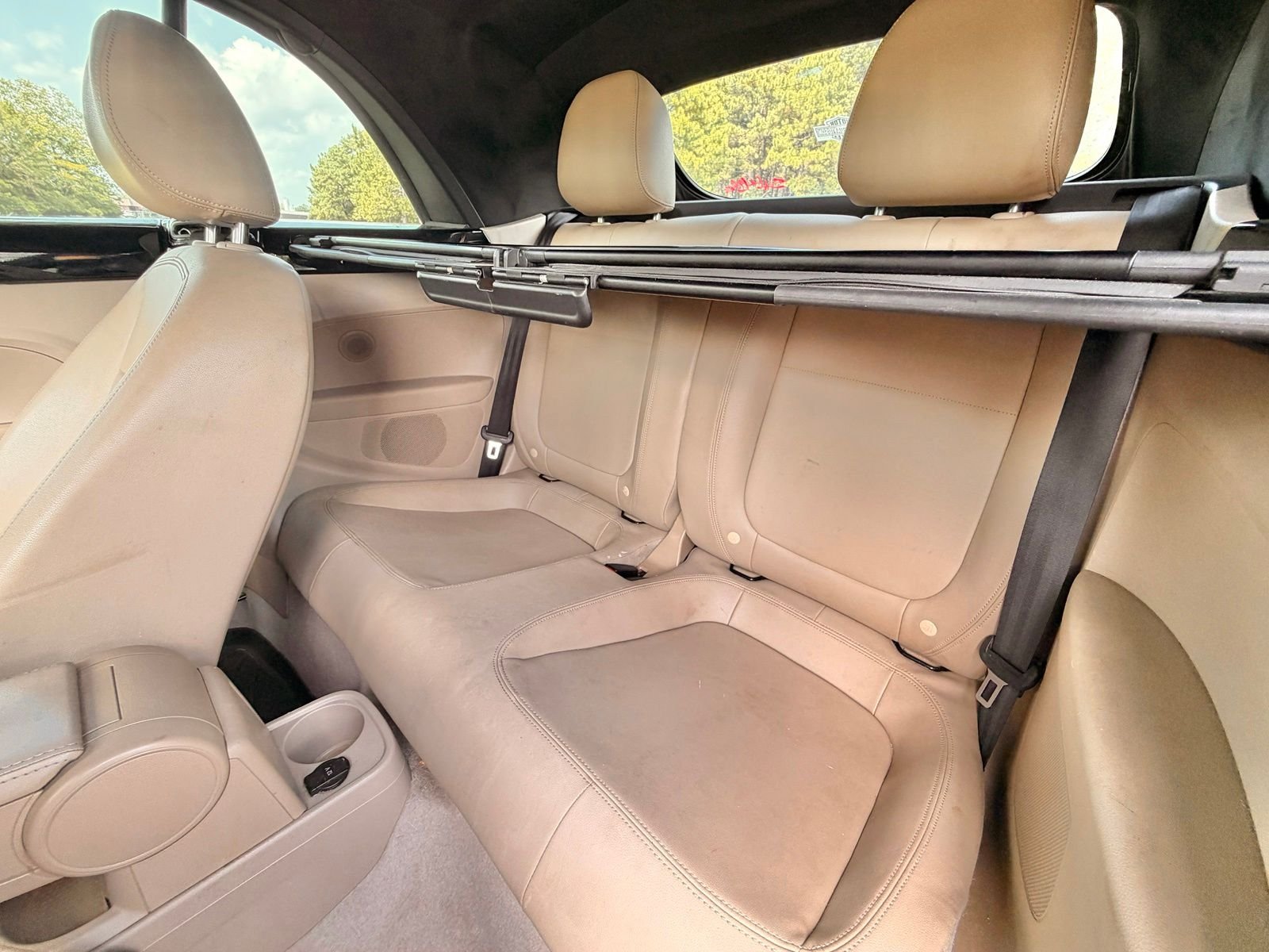 Used 2013 Black Uni/Beige Roof Volkswagen 2.5L image 10