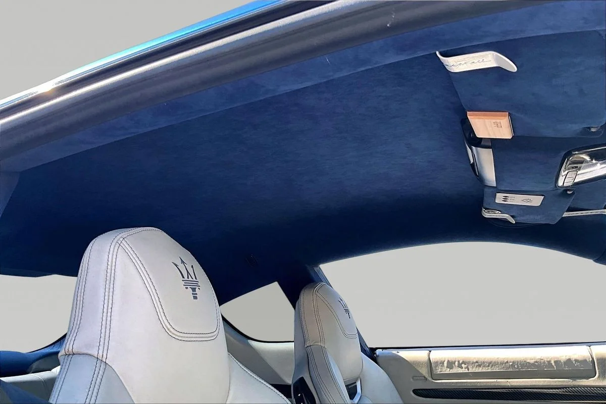 Used 2014 Blue Maserati Sport image 27