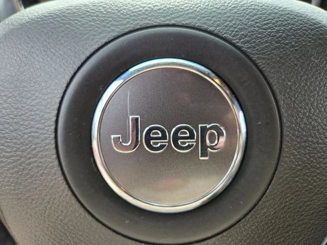 Used 2021 Gray Jeep Laredo image 32