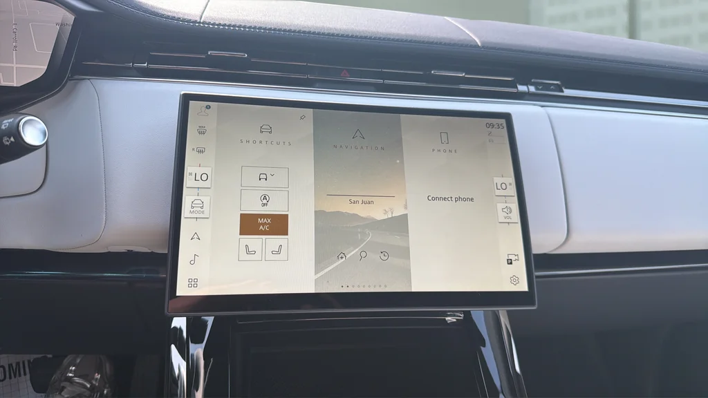 New 2026 Black Land Rover SE image 24