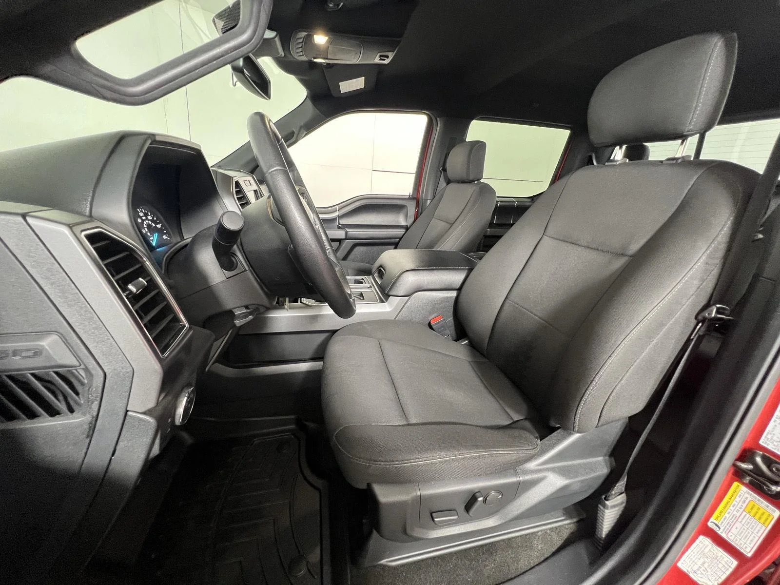 Used 2020 Rapid Red Metallic Tinted Clearcoat Ford XLT image 2