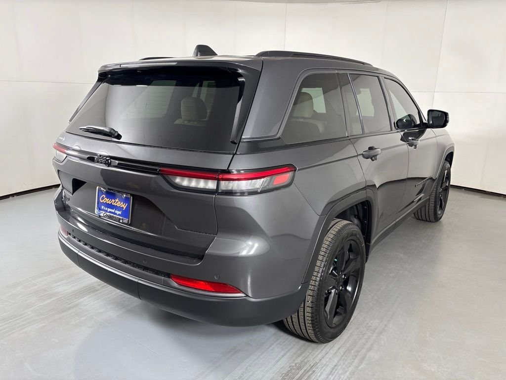 New 2026 Baltic Gray Metallic Clearcoat Jeep Limited image 8