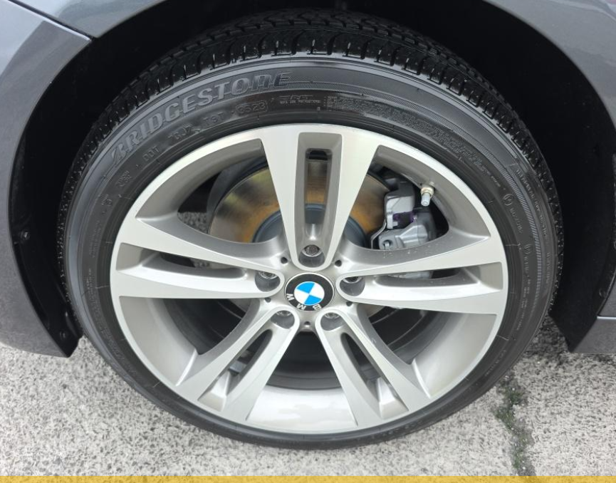 Used 2019 Gray BMW 330i xDrive image 8