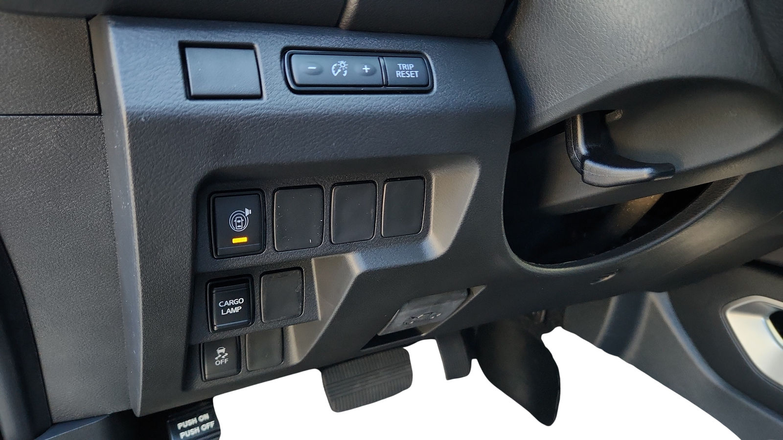 New 2026 Glacier White Nissan Crew Cab SV image 13