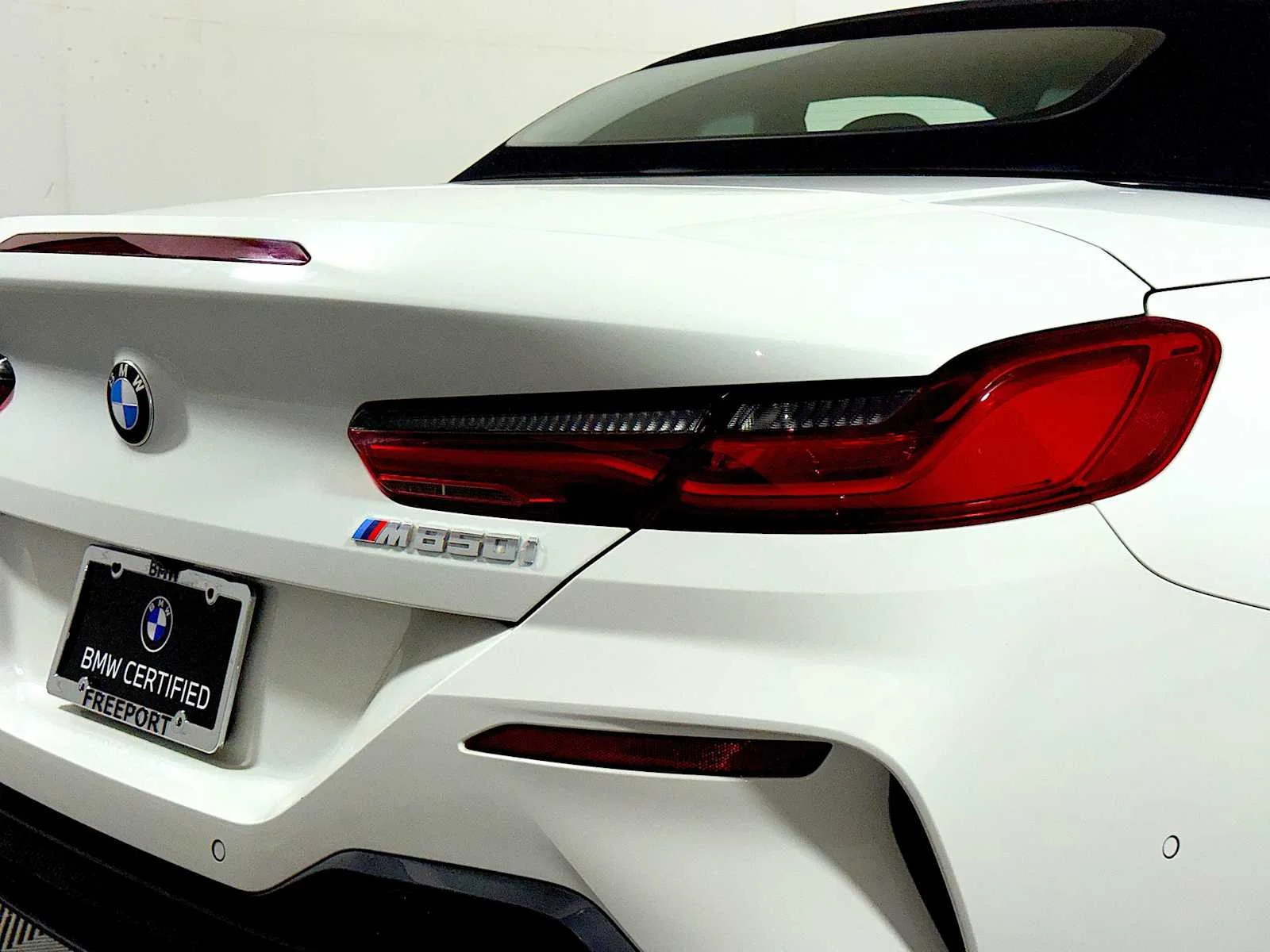 2024 BMW 8 Series M850i - Photo 30