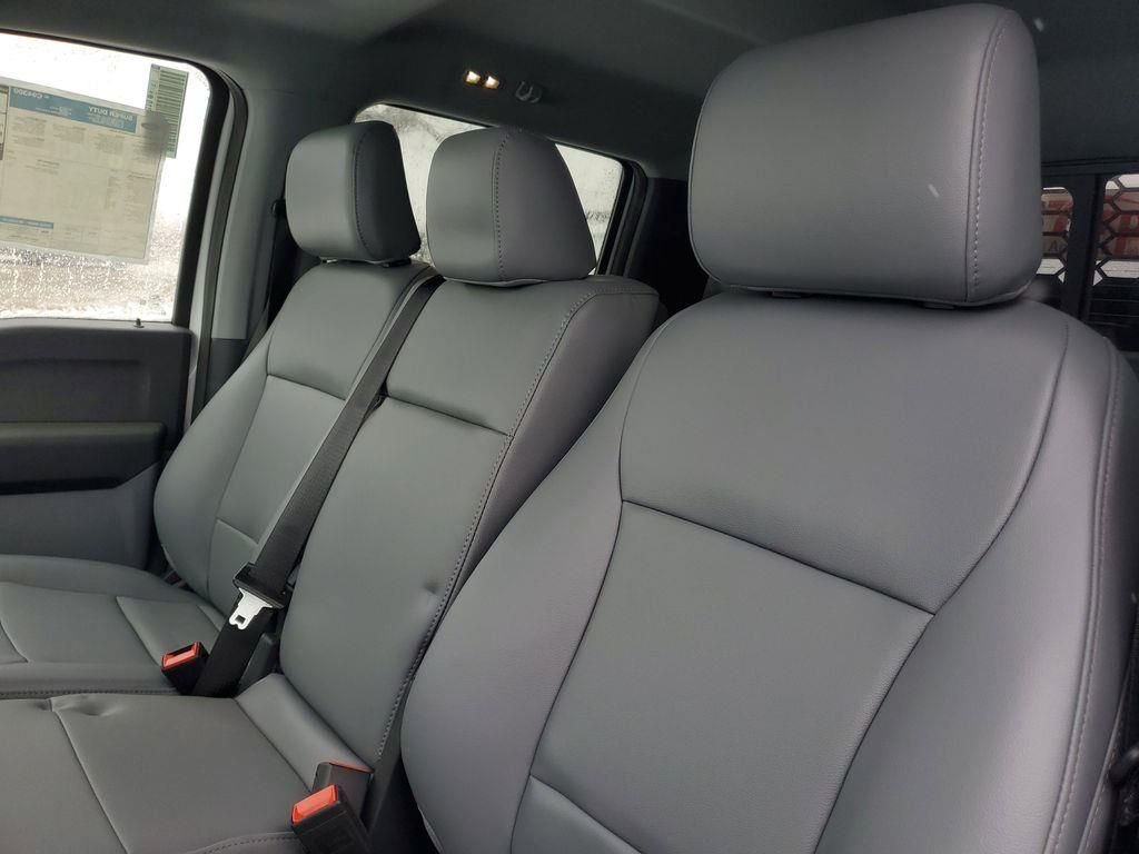 New 2025 Oxford White Ford F-350® XL image 10
