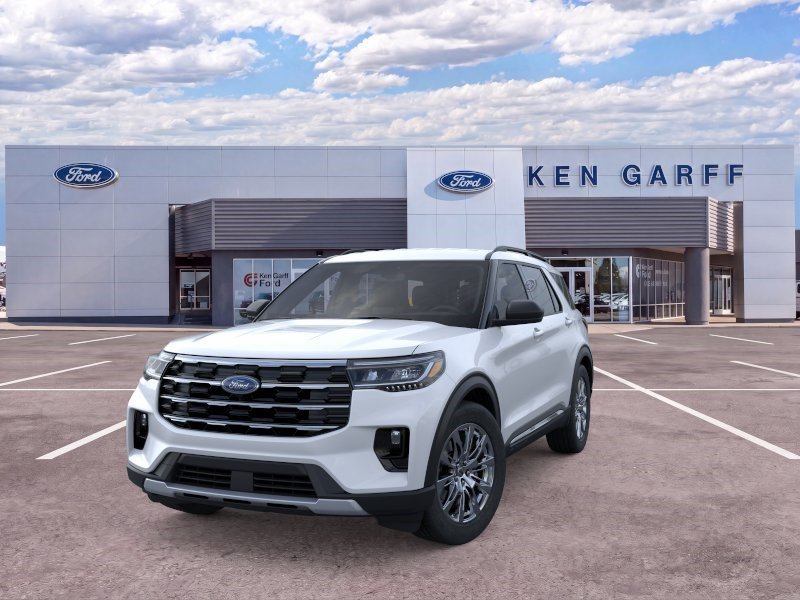 New 2025 Space White Metallic Ford Active image 2