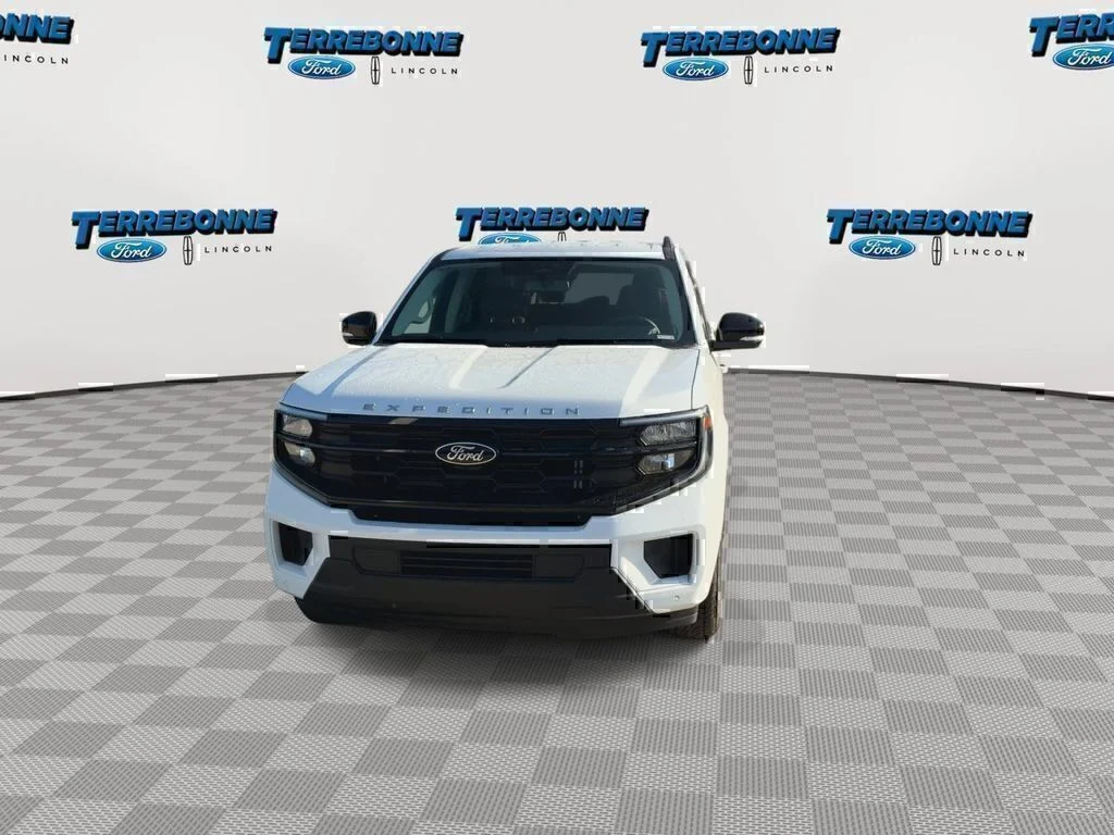 New 2026 Oxford White Ford Active image 3