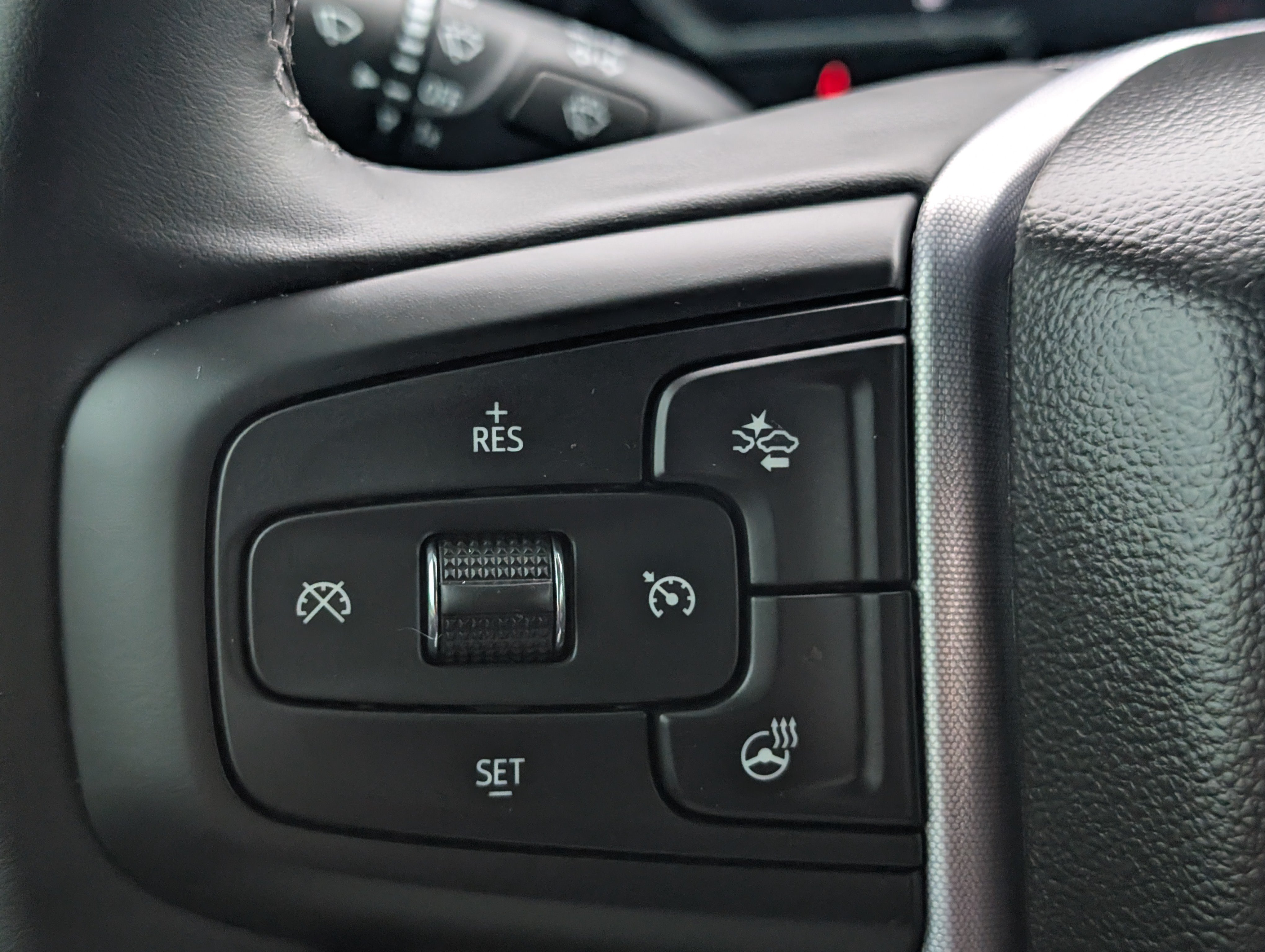 Used 2026 Onyx Black GMC Elevation image 14