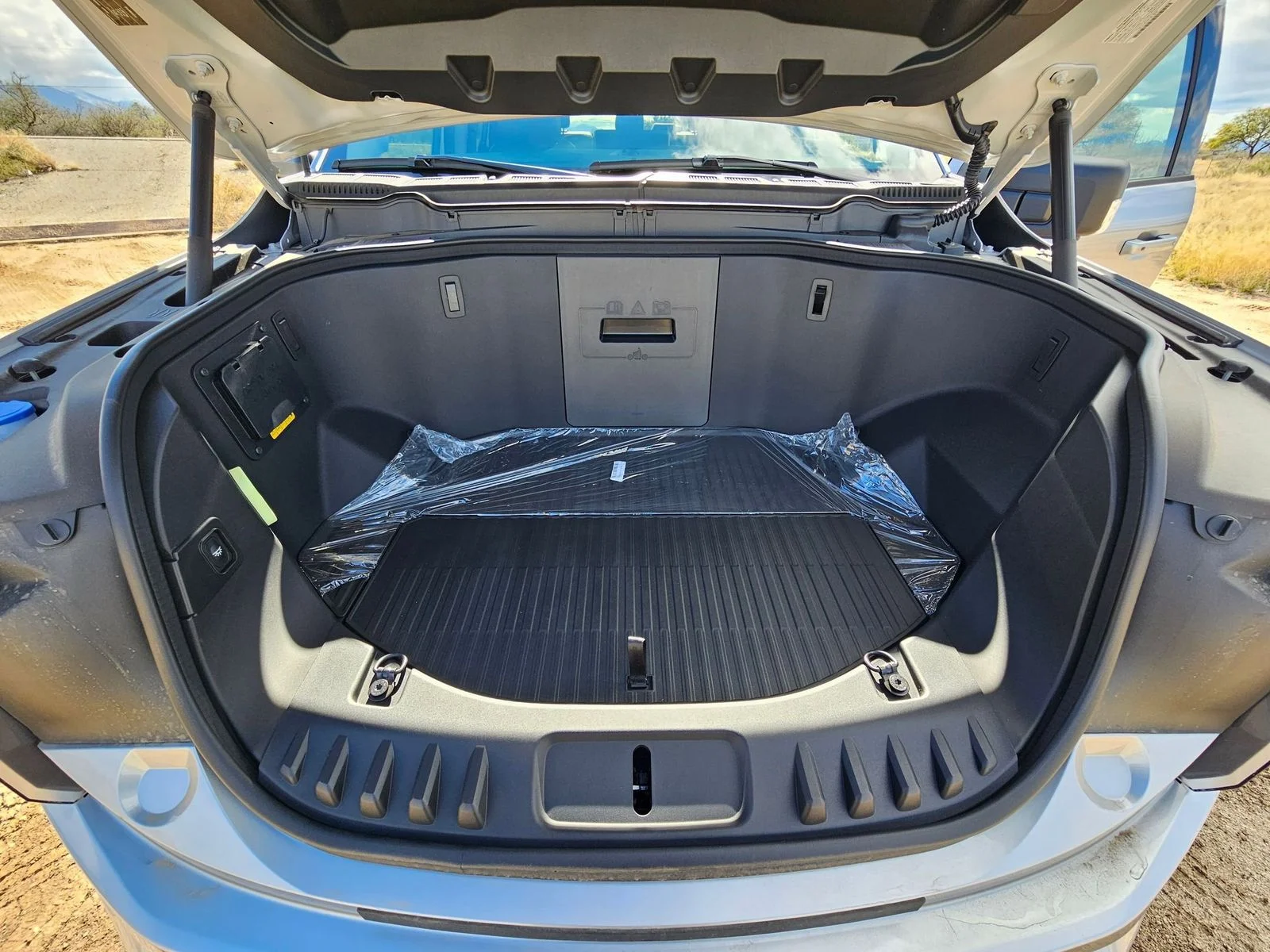 2025 Ford F-150 Lightning Flash - Photo 24