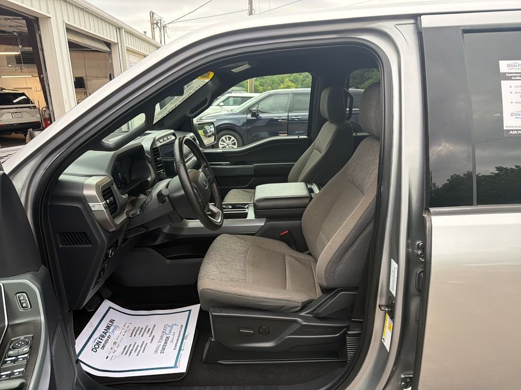 Used 2024 Silver Ford XLT image 9