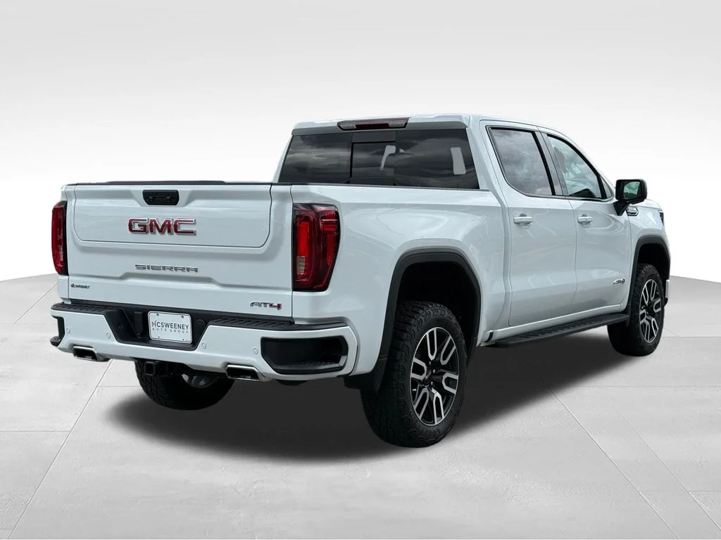 Used 2025 White GMC AT4 image 28