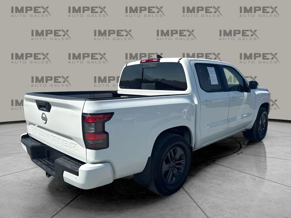 Used 2025 White Nissan SV image 5