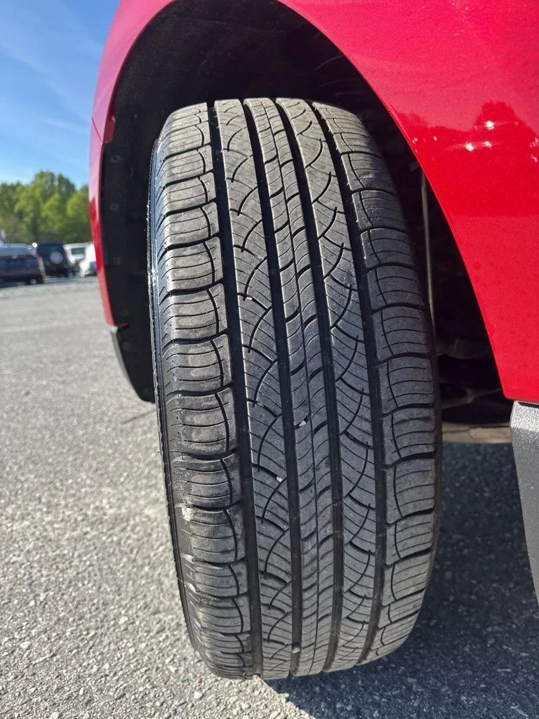 Used 2023 Red Ford SEL image 33