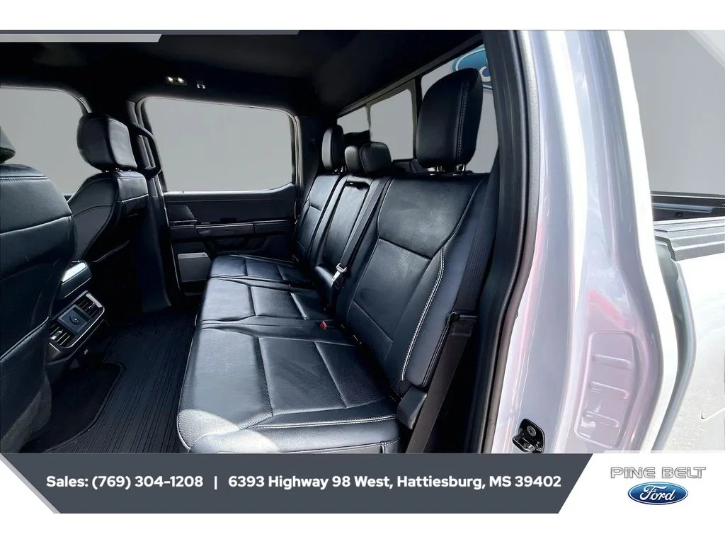 Used 2025 Space White Metallic Ford LARIAT image 20