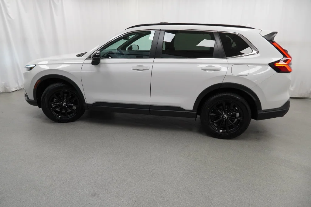 Used 2025 White Honda Sport-L image 31
