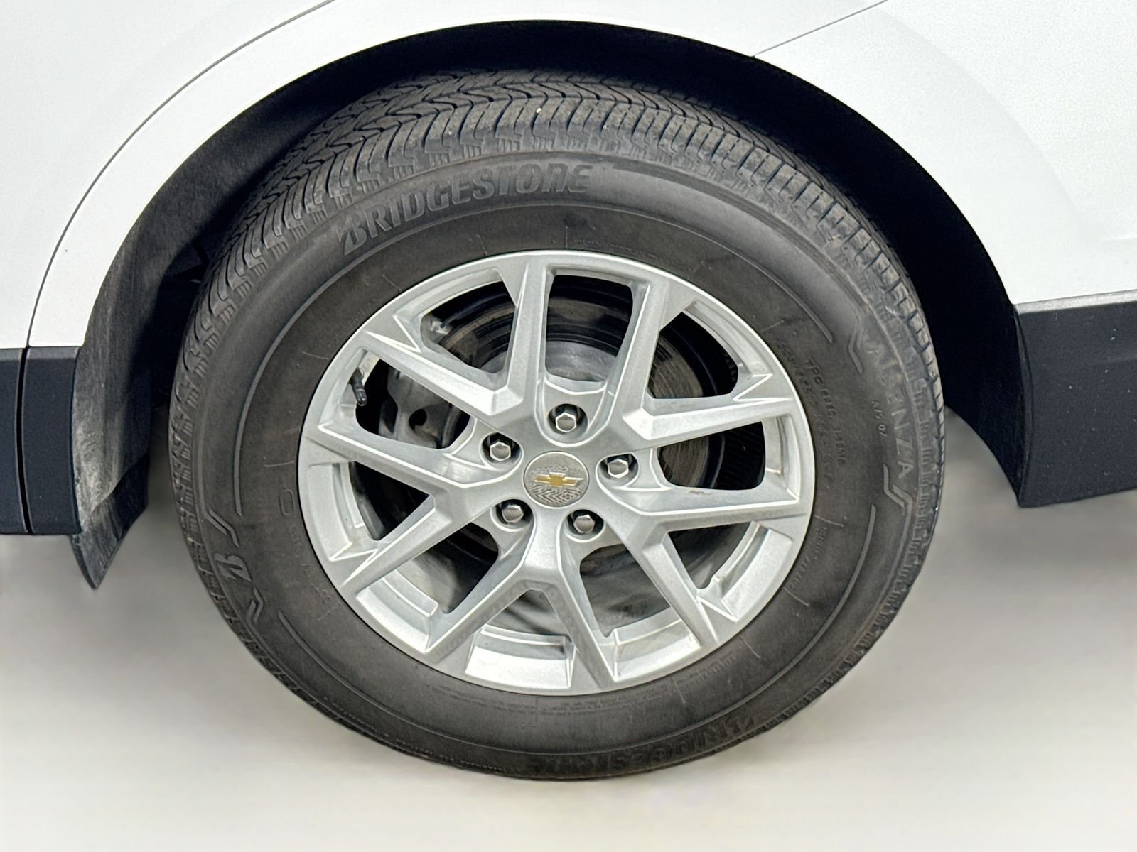 Used 2023 Summit White Chevrolet LT image 9