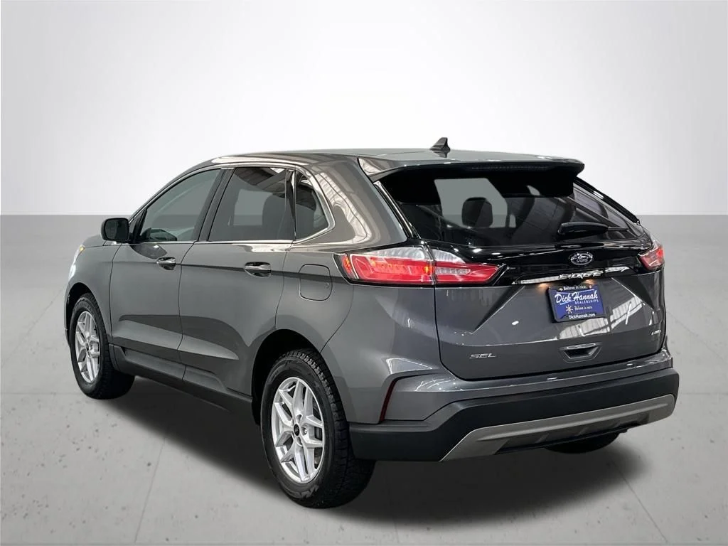 Used 2024 Gray Ford SEL image 14