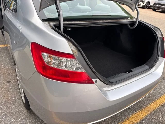 Used 2011 Silver Honda LX image 10
