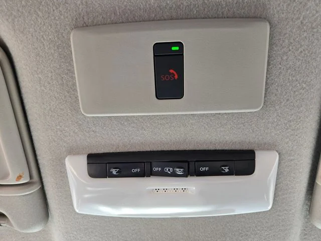 Used 2024 Gray Nissan SV image 27