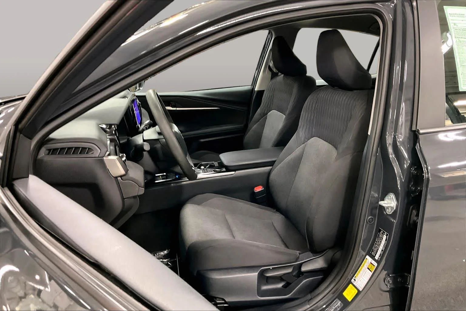 Used 2025 Underground Toyota LE image 8