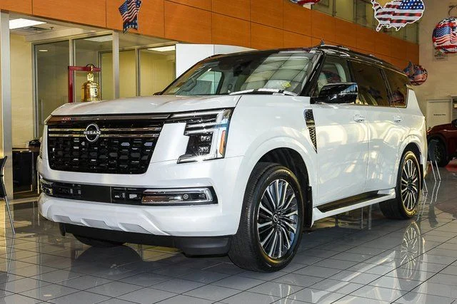 2025 Nissan Armada Platinum Reserve 4X4's photo