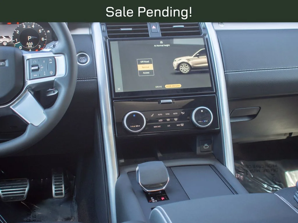 Used 2025 Gray Land Rover Dynamic SE image 21