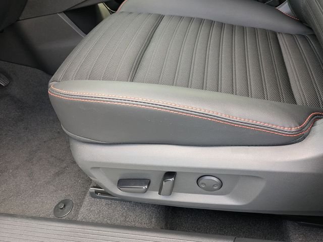 New 2026 Everest White Pearl TriCoat Nissan Rock Creek® image 21