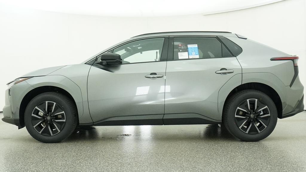 New 2027 Heavy Metal Toyota XLE image 2