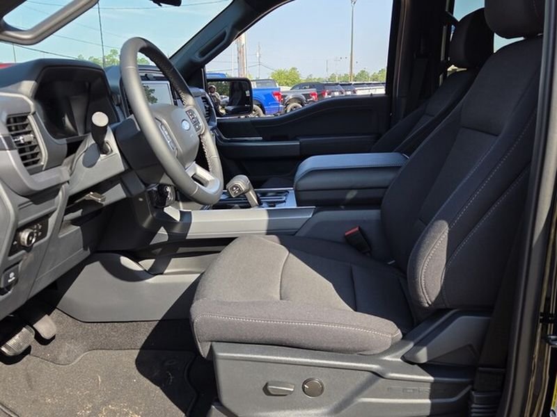 New 2026 Antimatter Blue Metallic Ford XLT image 5