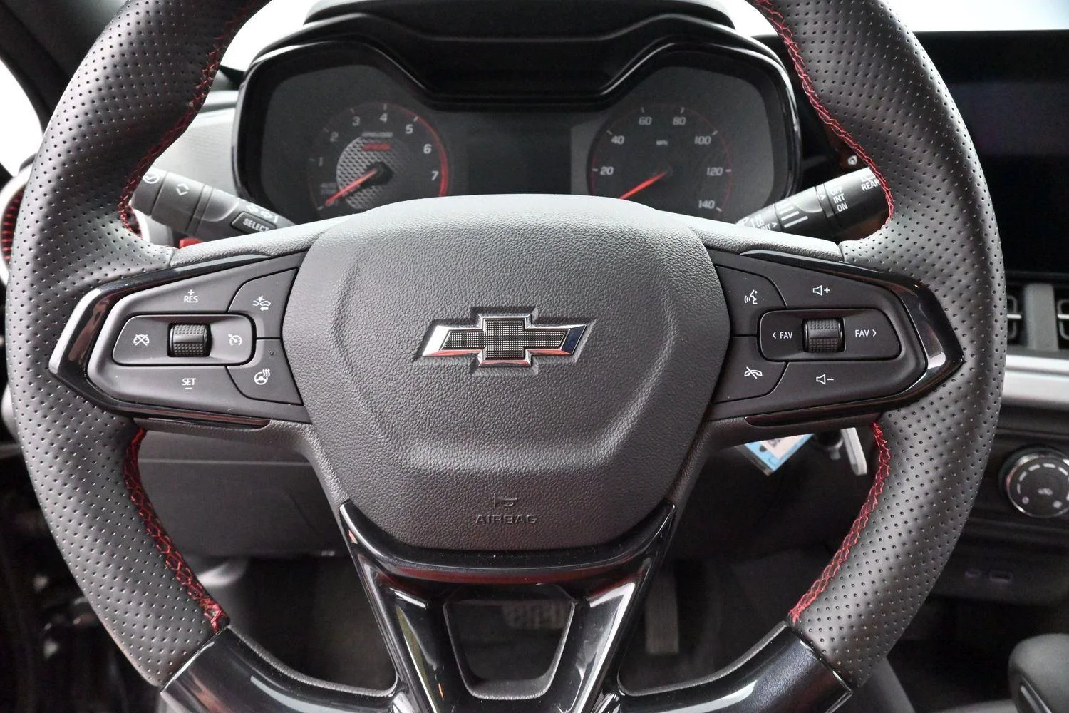 Used 2024 Mosaic Black Metallic Chevrolet 1RS image 16