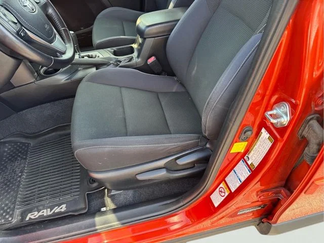 Used 2016 Red Toyota XLE image 6