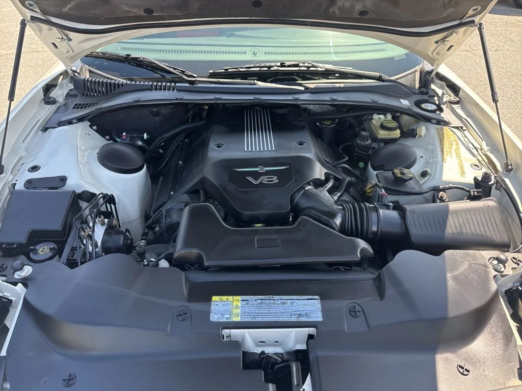 Used 2003 White Ford Deluxe image 27