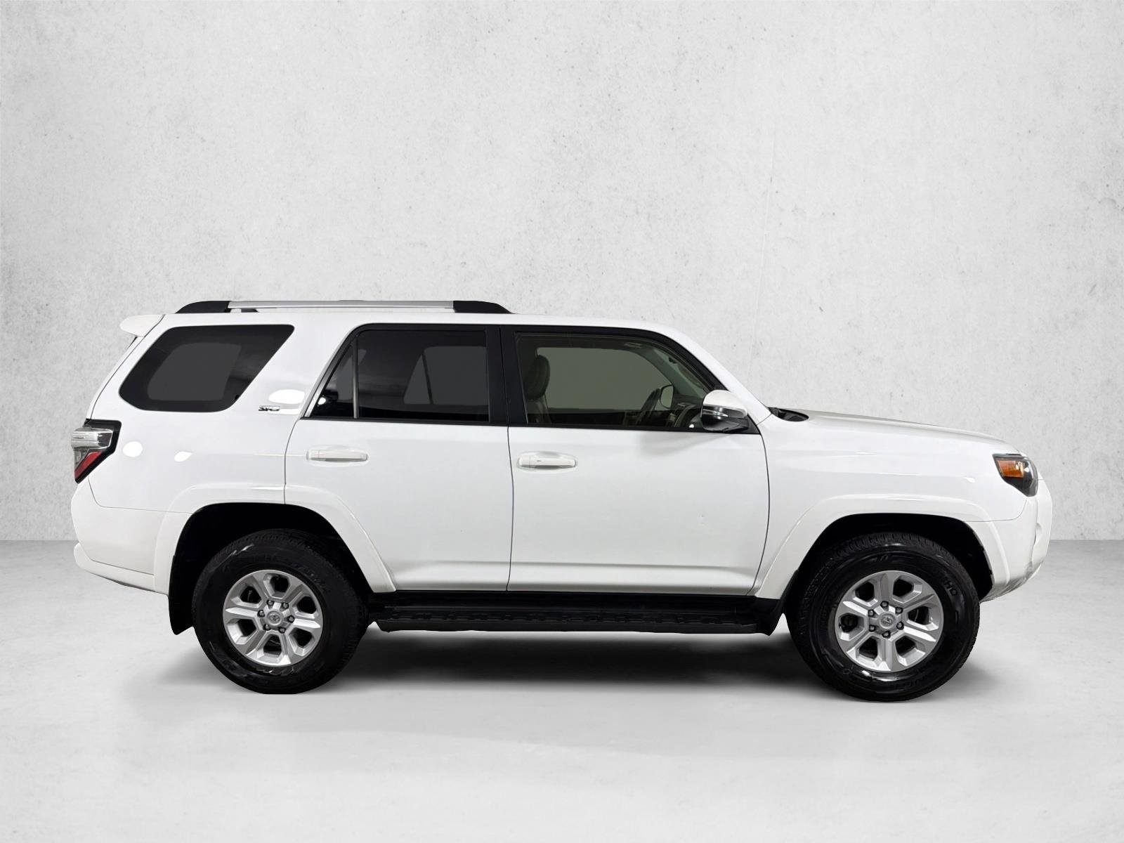 Used 2024 Ice Cap Toyota SR5 Premium image 3