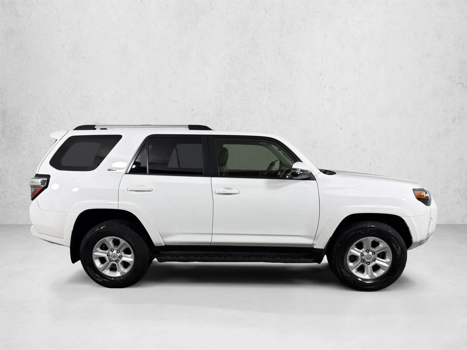 Used 2024 White Toyota SR5 Premium image 3