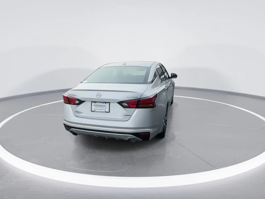 Used 2020 Silver Nissan 2.0 Platinum image 8