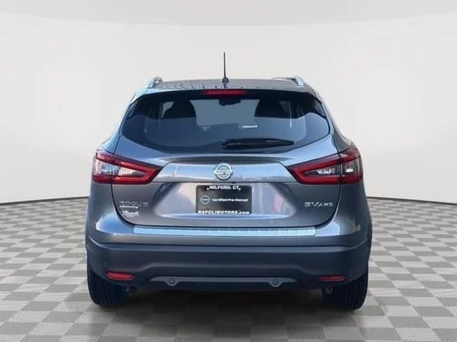 Used 2022 Gray Nissan SV image 4